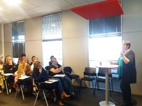 Comment accompagner les jeunes et les publics les plus éloignés face à l’illettrisme ?  Pôle emploi – Direction territoriale de Seine-Maritime – ROUEN (76)